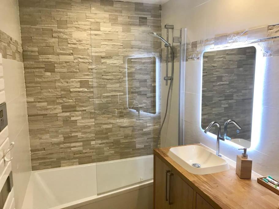Apartament Center Of Paris - Gare Est / Nord Zewnętrze zdjęcie